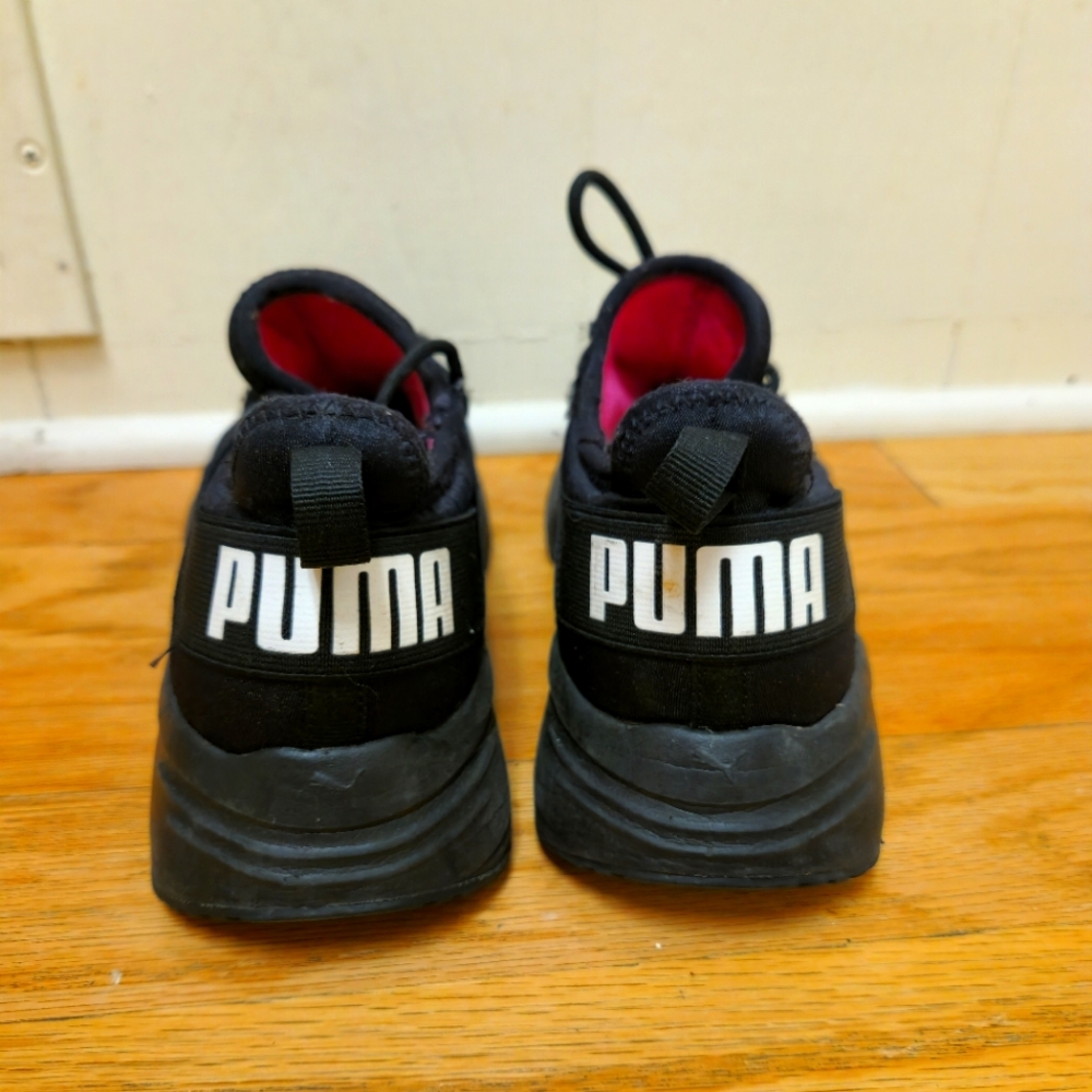 Women's Puma Sneakers